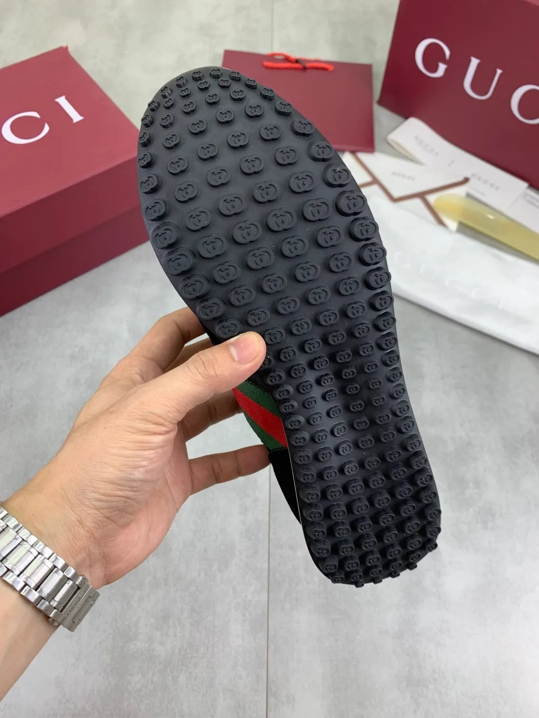 Men's shoes 💰P640 New Gucci Gucci Top version Latest catwalk style Re-Motion series Thick-soled casual sports shoes Original purchase and development ▪️Fabric: Original custom imported first-layer cowhide ▪️Sole: Original molded TPU material ▪️Sole thickness: 3.5CM ▪️Size: Men 39-45 Color: 8️⃣ colors available, boutique packaging